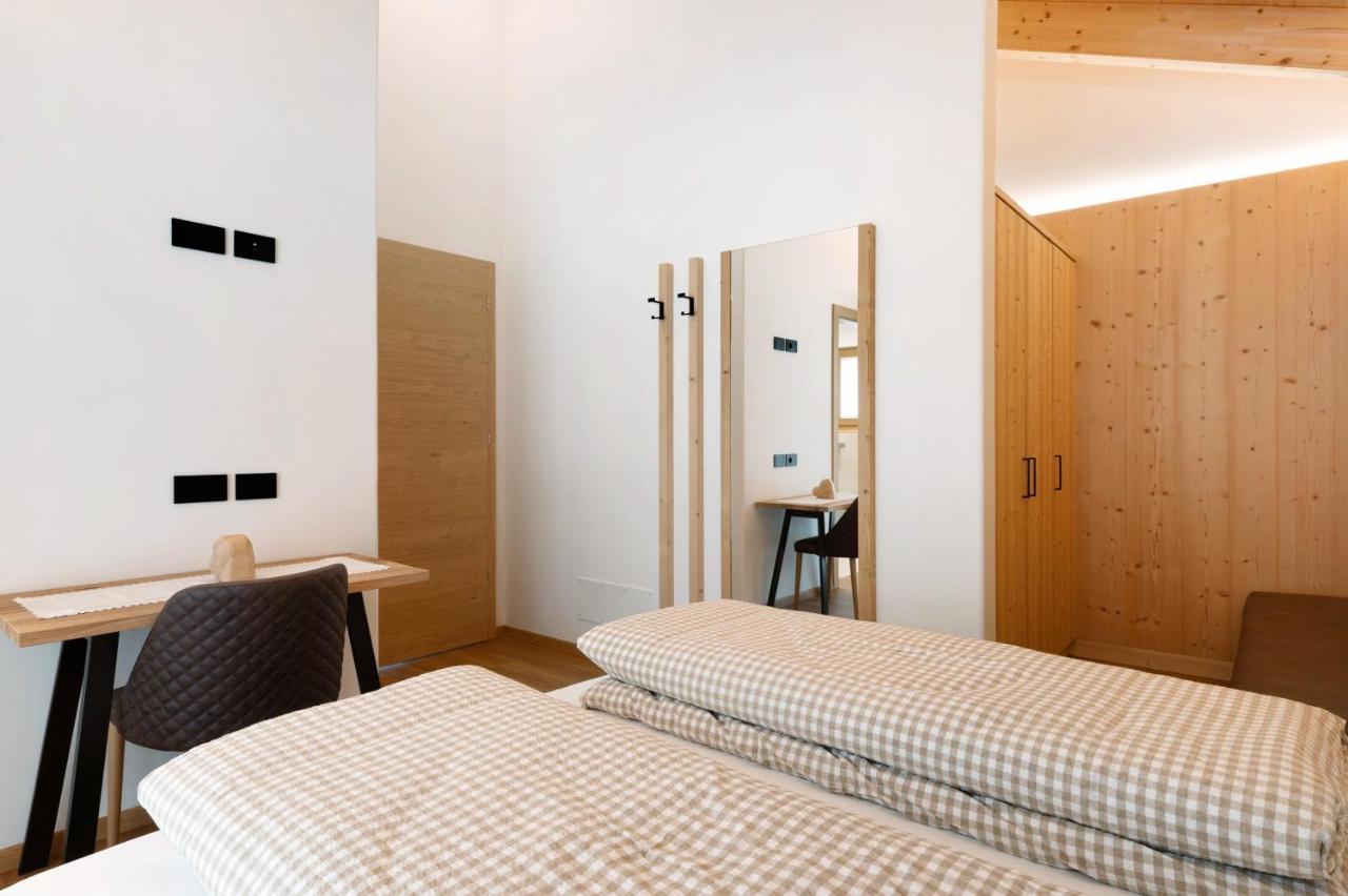 Les Ciases Chalets Dolomites Apt 5 San Vigilio Di Marebbe Exterior photo